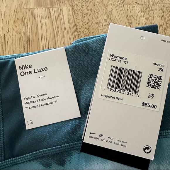 Nike One Luxe Womens 7" Mid-Rise Training Bike Shorts Plus Size 2X DQ4141 058 - Picture 3 of 6